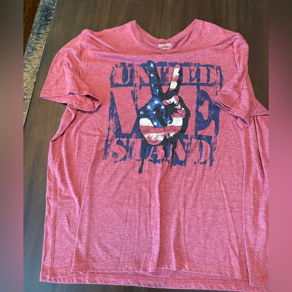 Ruff Hewn Red Graphic Tee “united we stand” with Peace Sign - Picture 1 of 2